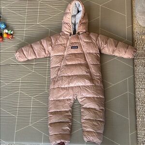 Patagonia hi loft down puffer bunting in pink